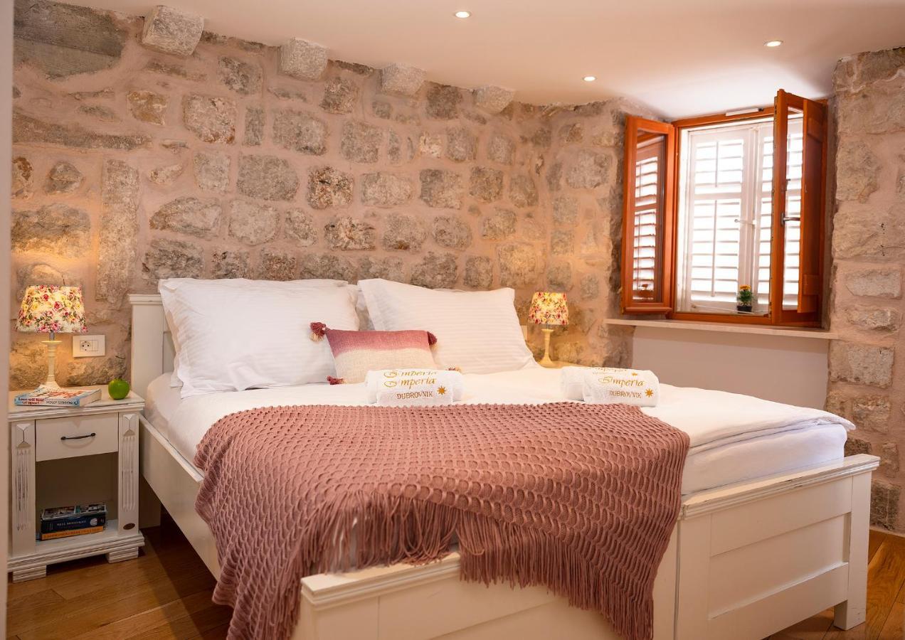 Imperia - Chic! Place With Balcony *
